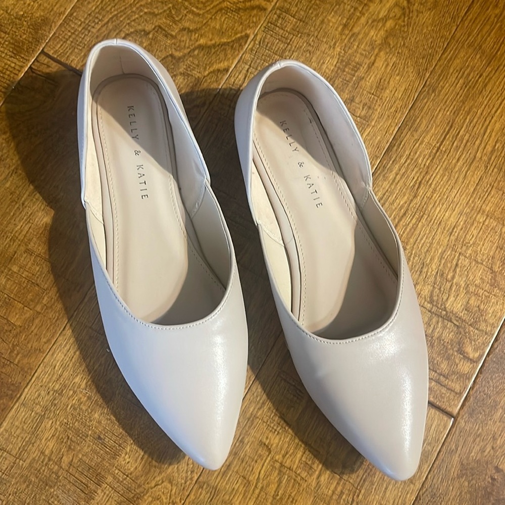 Kelly & Katie gorgeous taupe flats